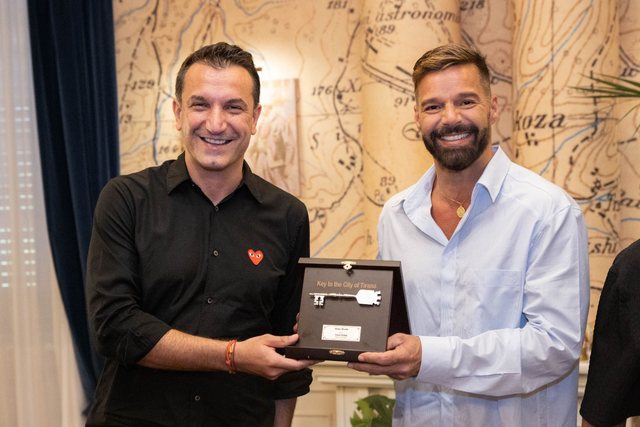 -640-0-64b97bf7f2994